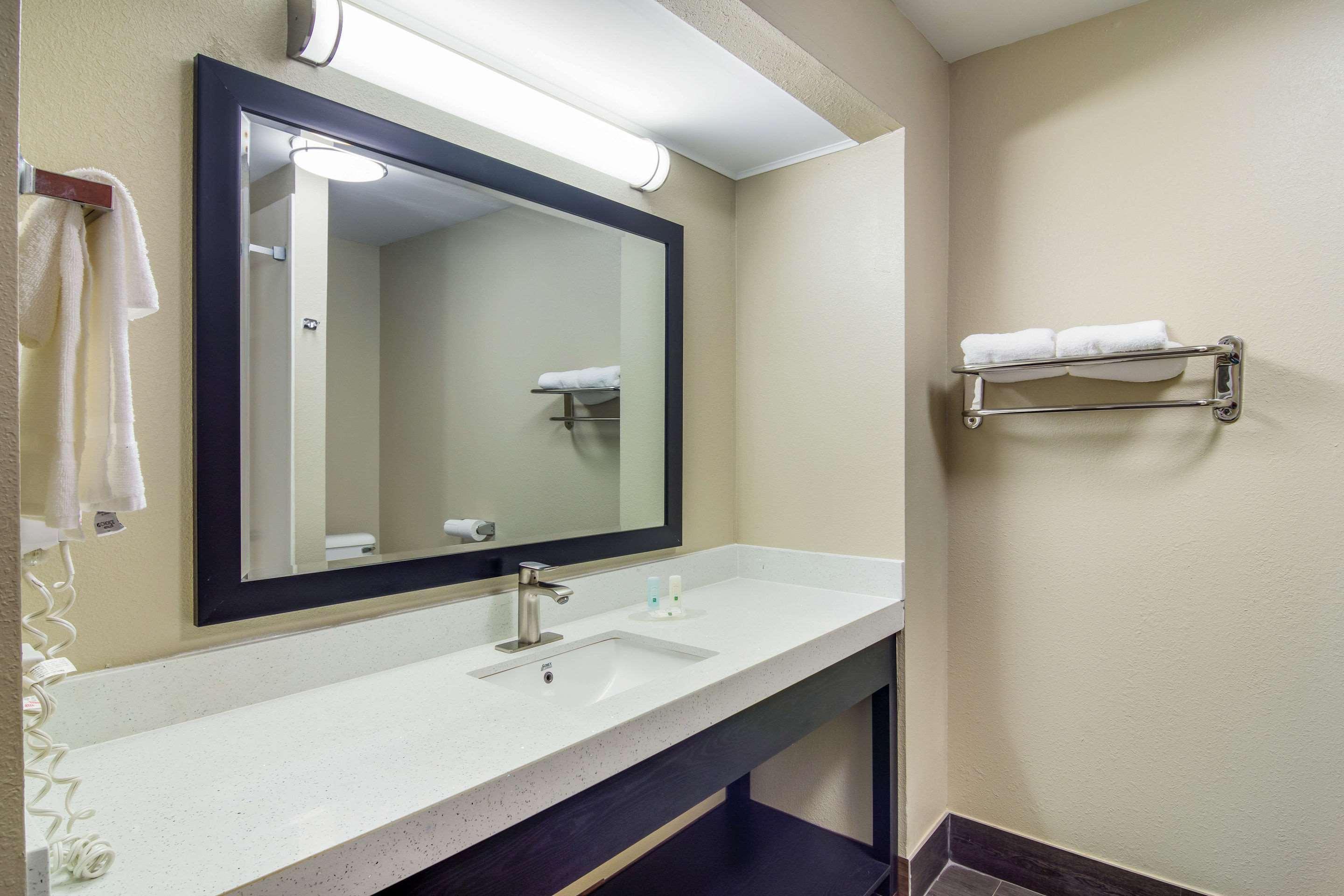 Quality Inn & Suites Canton, Ga Екстериор снимка