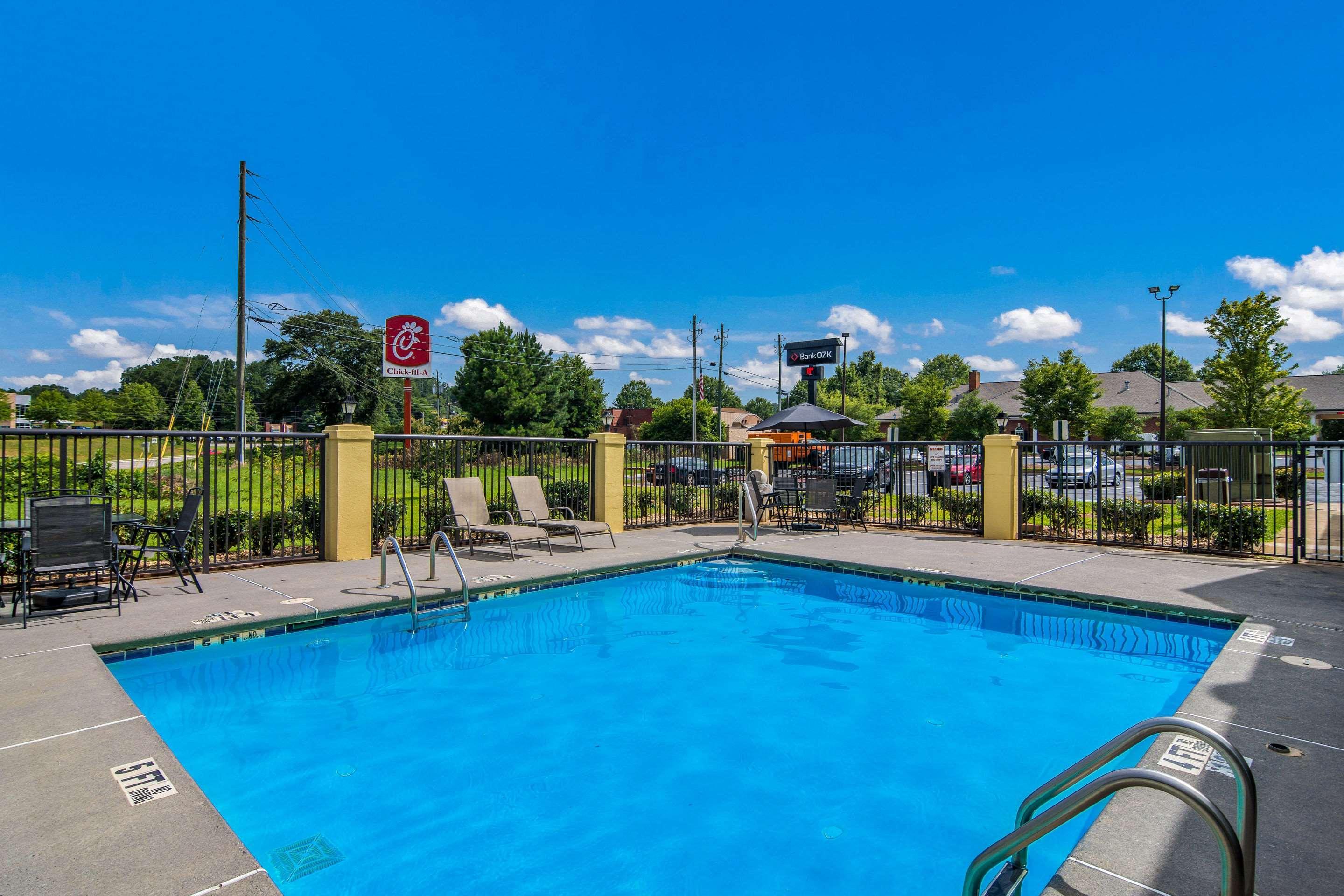 Quality Inn & Suites Canton, Ga Екстериор снимка