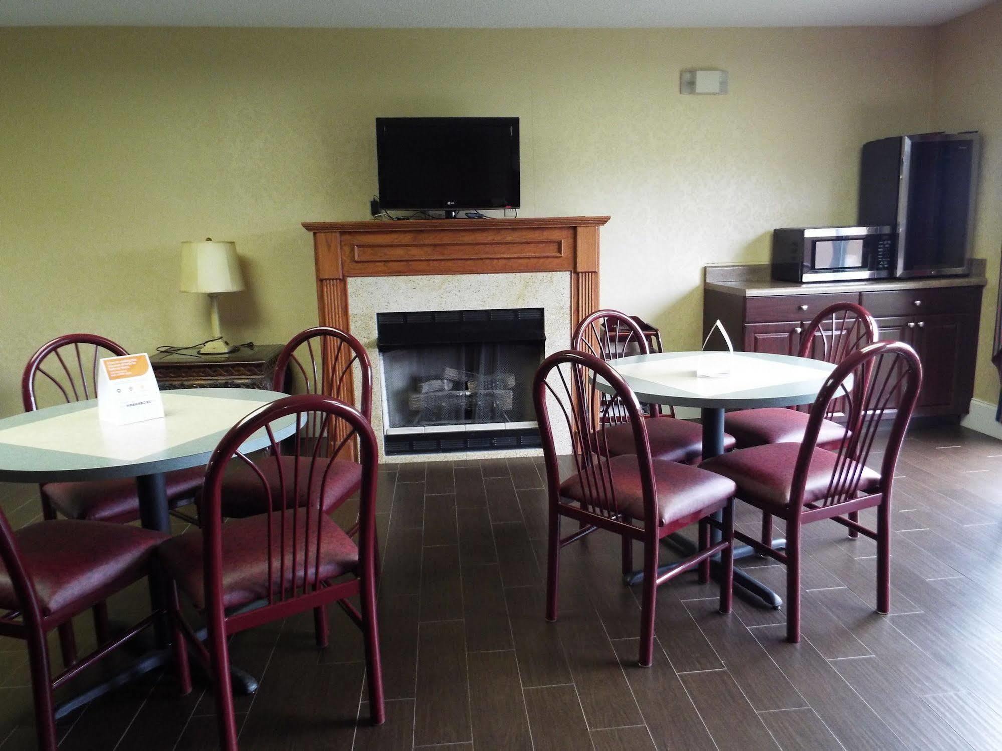 Quality Inn & Suites Canton, Ga Екстериор снимка